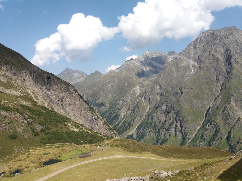 Ferienwohnung Haus Hubert Arzl im Pitztal Exterior foto